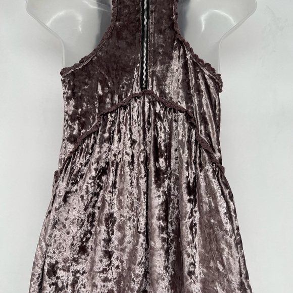 POL Sleeveless Crushed Velvet zippered racer back with lace trim NWOT - Picture 8 of 12
